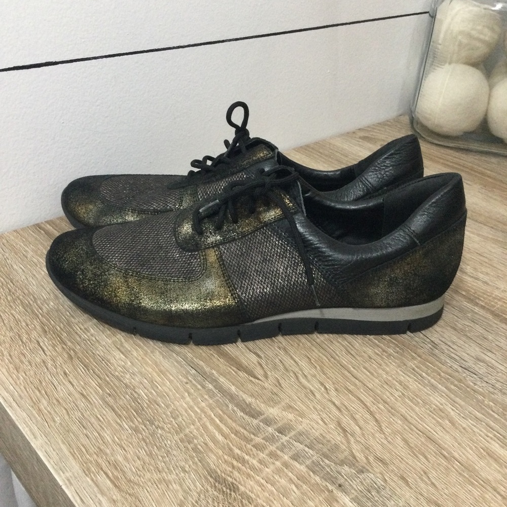 Sesto Meucci Corin luxury sneaker Womens size 9N‎ narrow Candy metallic trainer
